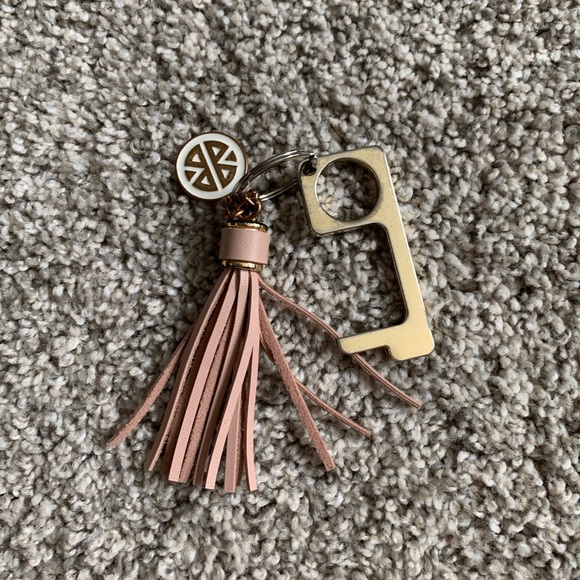 Touchless Tassel Decor Keyring - Picture 3 of 6